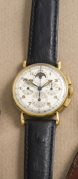 UNIVERSAL GENEVE UNIVERSAL GENEVE (Chronographe Tri - Compax Lunaire / Or jaune),...