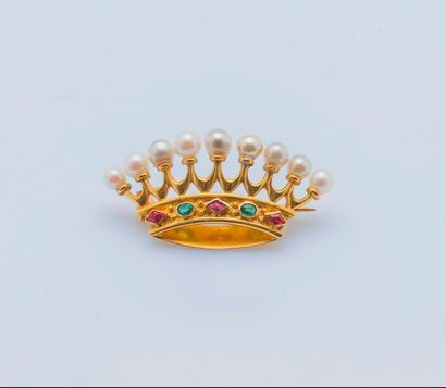 null Broche couronne comtale en or jaune 18 carats (750 millièmes) sertie de perles...