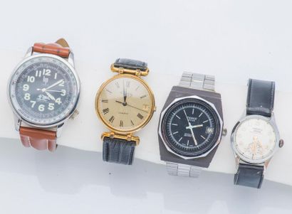BERTHELAY, TISSOT, LIP, HERVIEU Lot de quatre montres comprenant : 

Montre Berthelay...