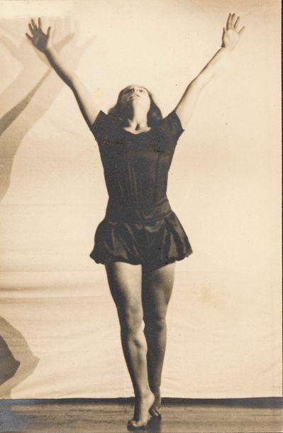 Charlotte Rudolph (1896-1983) La danseuse et chorégraphe Margarete Wallmann, 1929.

15...