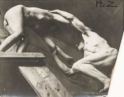 José Maria Sert (1874-1945) Étude de nus en atelier, c. 1910-1920. 

Couple assis....