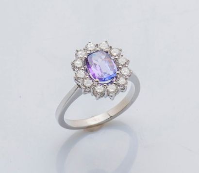 null Bague fleur en or gris 18 carats (750 millièmes) et platine (950 millièmes)...