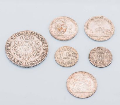 null Lot comprenant 1 pièce 1 Franc argent Henri V prétendant 1831, 1 Franc argent...