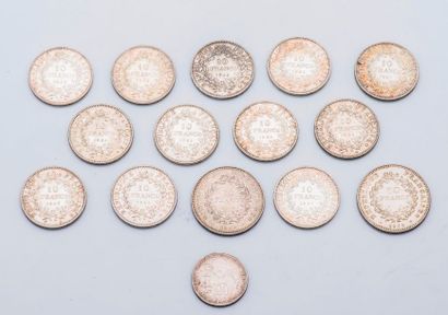 null Lot de monnaies en argent (925 millièmes) composé d’une pièce de 5 francs Louis...