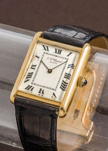 CHOPARD (TANK HOMME MÉCANIQUE - OR JAUNE N° 2012), vers 1978

Montre classique de...