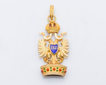 null Pendentif aux armes de François Ier d’Autriche en or jaune 18 carats (750 millièmes),...