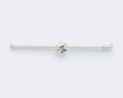 null Épingle de cravate en or gris 18 carats (750 millièmes) sertie d’un diamant...