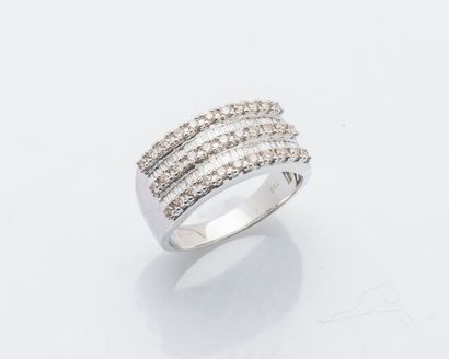 null Bague bandeau en or gris 18 carats (750 millièmes) sertie de deux lignes de...