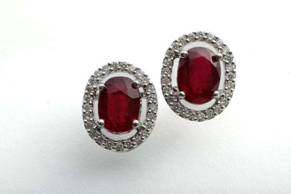 Boucles d'oreilles en or rubis et diamants / Earrings in ruby gold and diamonds Pair...