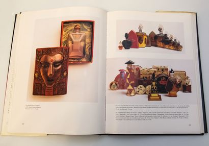 L'Art du Parfum, Christie Mayer Lefkowith, Editions Celiv, 1994. The Art of Perfume,...