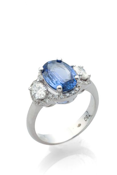 Bague saphir Ceylan et diamants / Ceylan sapphire and diamond ring White gold ring...