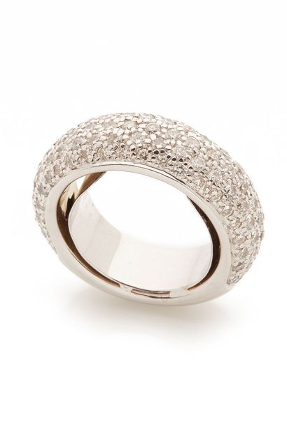 Bague bandeau pavée de diamants / Diamond-paved band ring