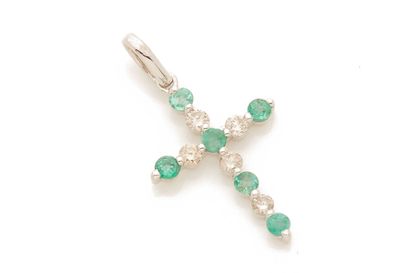 Petite Croix Emeraudes et Diamants/Small Cross Emeralds & Diamonds