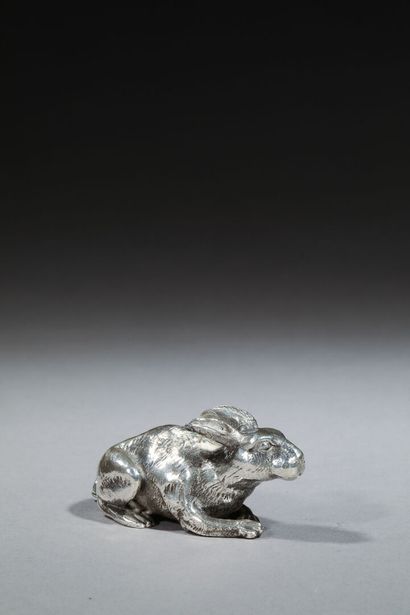 Small silver hare.
Weight: 240g
7 x 3.5 ...