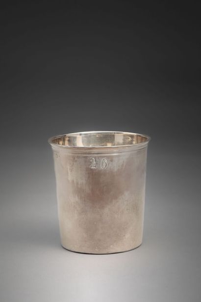 null Théodore TONNELIER (silversmith in Paris from 1797 to 1838)
Flat-bottomed silver...