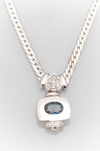null Lovely snake chain necklace in white gold adorned with a pendant set with an...