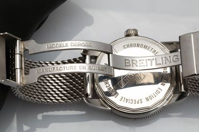 null Breitling
Bracelet montre en acier maille milanaise signée avec boucle déployante...