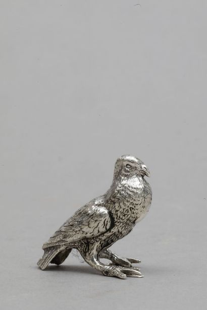 null Small bird (pigeon?) in silver.
Weight: 38g - mint condition.
height: 3.3cm