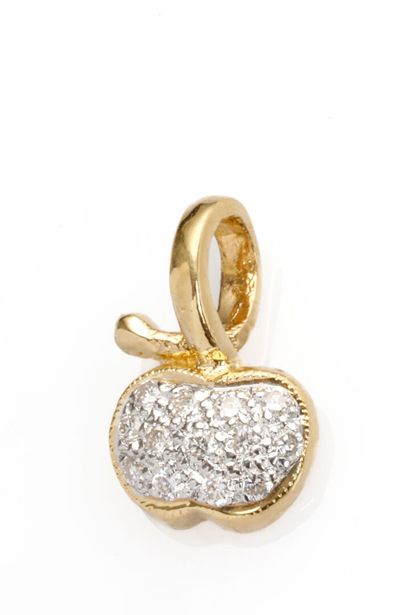 null Apple-shaped pendant in 18K yellow gold paved with diamonds.
Weight: 1.2g -...