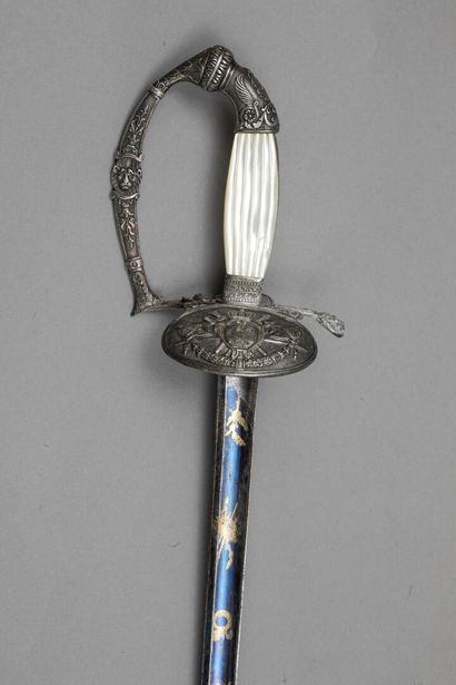 null Beautiful superior officer's sword, hallmarked silver hilt, keyboard decorated...