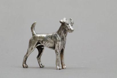null Small silver Fox terrier dog
Weight: 141g- mint condition.
7 X 5.7 cm