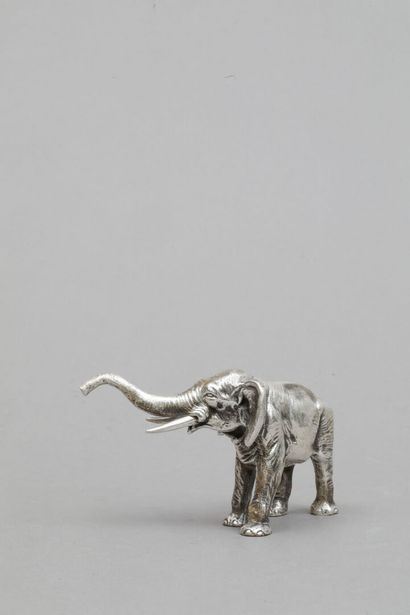 null Small silver Elephant.
Weight : 407g - mint condition.
11 x 6 cm