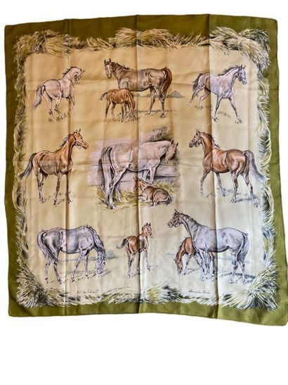 null HERMES - Square
The Foals
Silk scarf signed "HERMES - PARIS" by Xavier de Poret
Good...
