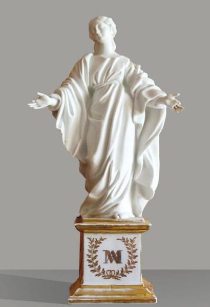 null STATUETTE de la Vierge en biscuit et porcelaine de Paris, blanc et or. (Doigts...