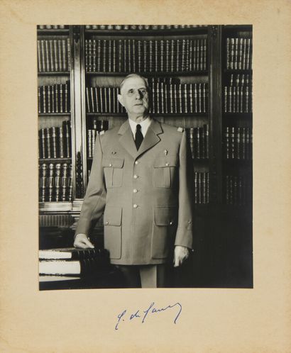 null Official PORTRAIT of General de Gaulle, in military uniform, standing in the...