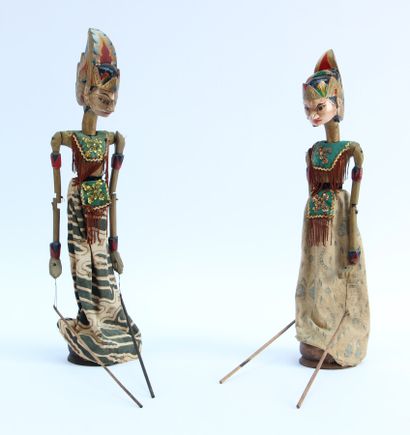null Two Balinese Puppets

Height 56 cm