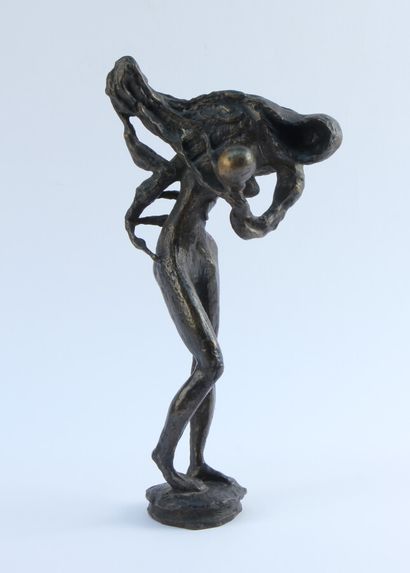 null LOUIS LEYGUE (1905-1992)

Vanité

Épreuve en bronze à patine mordorée, signée,...
