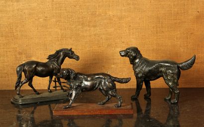 null CHIEN DE CHASSE à l'arrêt en bronze patiné, socle en bois

Long. 25,5 cm

On...