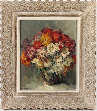 null Louis PASTOUR (1876-1948)

Bouquet of flowers in a vase

Oil on panel signed...