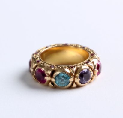 null RING in 18k yellow gold (750°/°°) set with semi-precious stones of various colors.

Finger:...