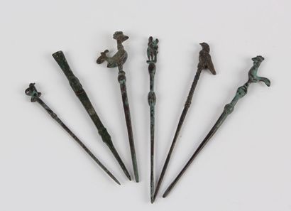 null Lot of six PINGLES and STYLETS decorated with falcons, Harpocrates, Serapis...