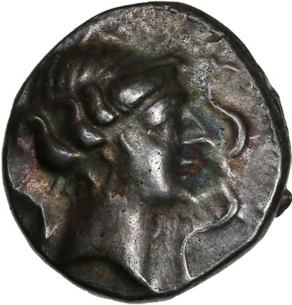  HISPANIA, Emporium (IIIe-IIe siècle av. J.-C.) 
Drachme. 4,29 g. 
Tête de Perséphone...