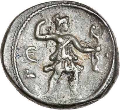 null ANTONIN Le Pieux (138-161)

Tétradrachme. Alexandrie. 14,80 g.

Son buste lauré,...