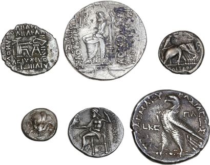 null Lot de 6 monnaies grecques en argent :

Drachme : 3 exemplaires. Alexandre III...