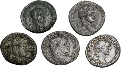 Lot de 5 tétradrachmes romains coloniaux...