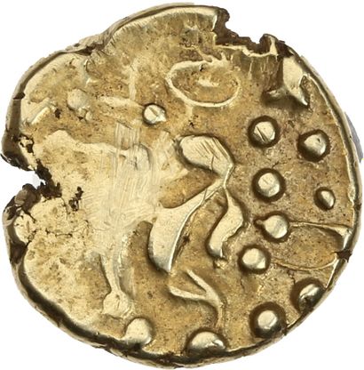  AMBIENS, Ambiani (région d'Amiens) 
Statère d'or biface. 6,50 g. 
Buste désarticulé...