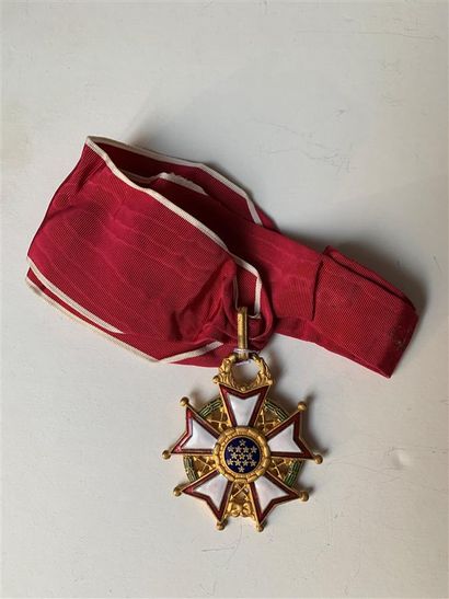 null *ETATS-UNIS D'AMÉRIQUE - La Légion du Mérite (1942, 1955)

Etoile de commandeur,...
