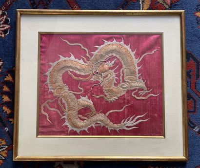 null *ELEMENT OF BANNER, or TENTURE, from the Far East, representing a dragon embroidered...