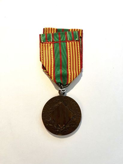 null *THE WAR OF 1914-1918

Medals of Veterans and Memories of the War

Medal, made...