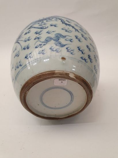 null Porcelain GINGER POT with blue underglaze decoration of a phoenix and a dragon...