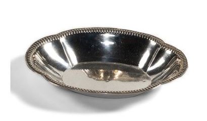 null Oval four-lobed silver BIN, the edge with gadroons.

Minerve hallmark (950 °/°°)

Weight...