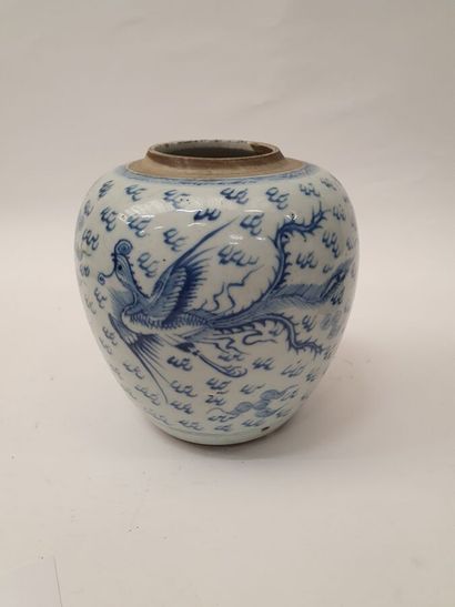 null Porcelain GINGER POT with blue underglaze decoration of a phoenix and a dragon...