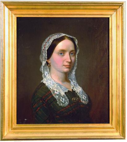 ÉCOLE ANGLAISE du XIXe siècle Jeune femme en écossais à la coiffe de dentelle. Huile...