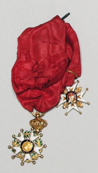 FRANCE Etoile d'officier de la Légion d'Honneur, réduite à 24 mm, d'un modèle ancien,...
