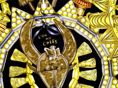 HERMES Carré en soie "L'or des Chefs" - Fond noir - Excellent état