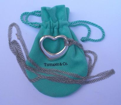 TIFFANY Collier et pendentif "Coeur" en argent - Poids: 22,8 g - Largeur pendentif:...